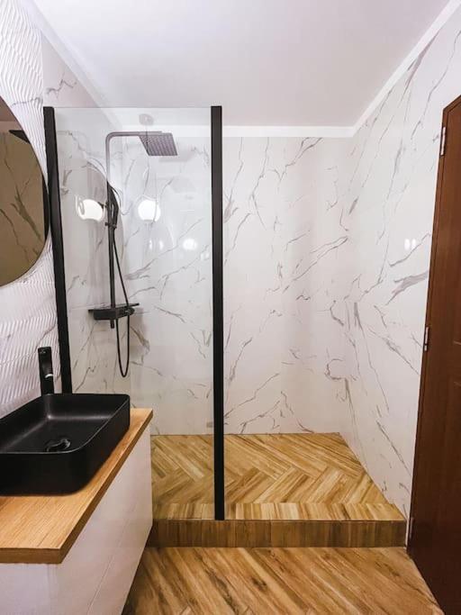 Quickspace Modern Concept Bucarest Extérieur photo